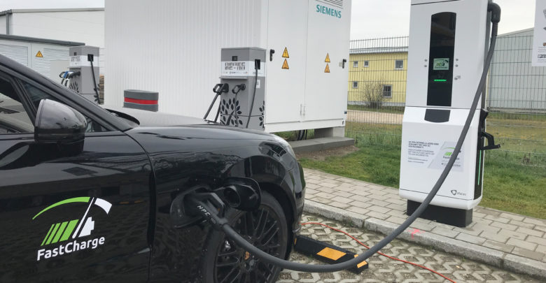 תחנת הטענה של פורשה וב.מ.וו