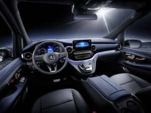 פנים הרכב וסביבת הנהג של מרצדס EQV