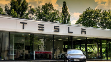 מרכז שירות של טסלה בגרמניה