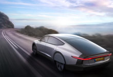 הדמיה של ה-Lightyear One נוסעת על כביש