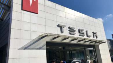 חנות של טסלה בשנגחאי סין