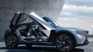 ביואיק אלקטרה EV החשמלית עם דלתטת שנפתחות למעלה