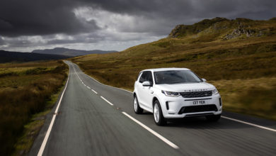 דיסקברי נטענת חשמלית על הכביש