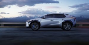 קדמת הרכב של הטויטה bZ4X החשמלי