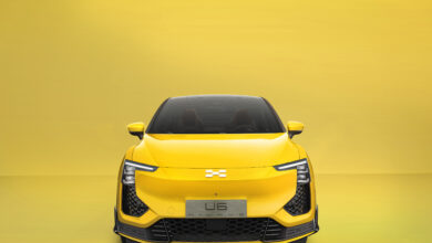 מבט קדמי על רכב הפנאי החשמלי Aiways U5