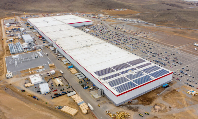 מבט על על המפעל של טסלה בנבדאה