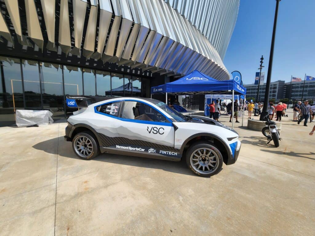 רכב חשמלי בתערוכת Electrify Expo