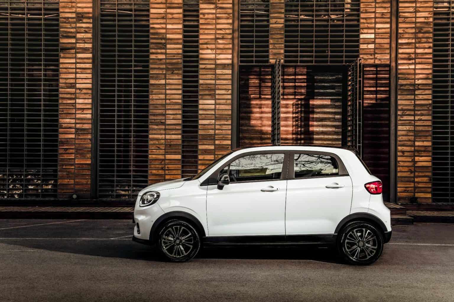 רכב חשמלי ליפ מוטור T03 קומפקטי מבט צד