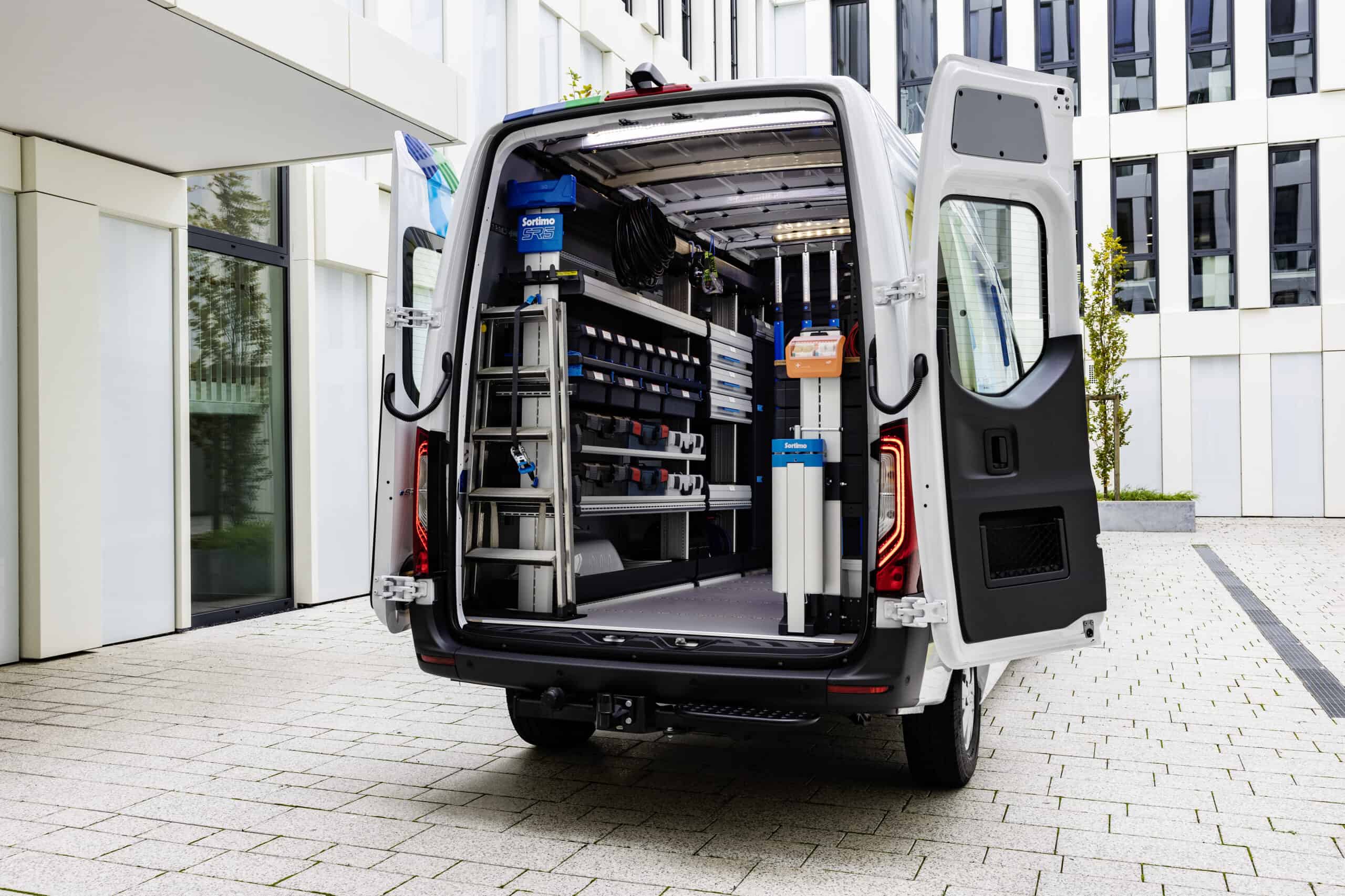 פנים תא המטען של מרצדס ספרינטר חשמלית