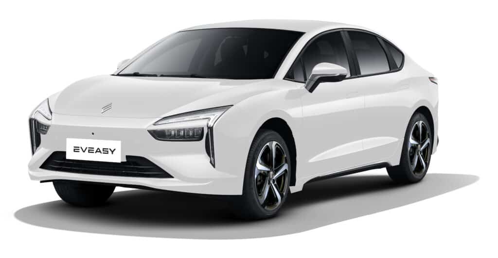 רכב חשמלי מבית EVEASY בצבע לבן