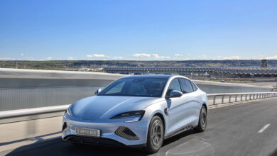 BYD סיל בנסיעה על כביש