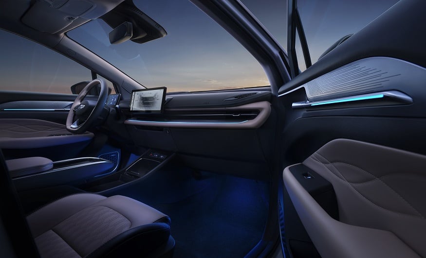 פנים הרכב של הג׳ילי גיאומטרי C