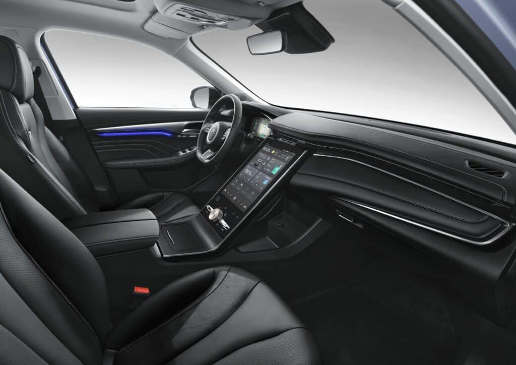 סביבת הנהג ומערכת המולטימדיה ב-MG מארבל R