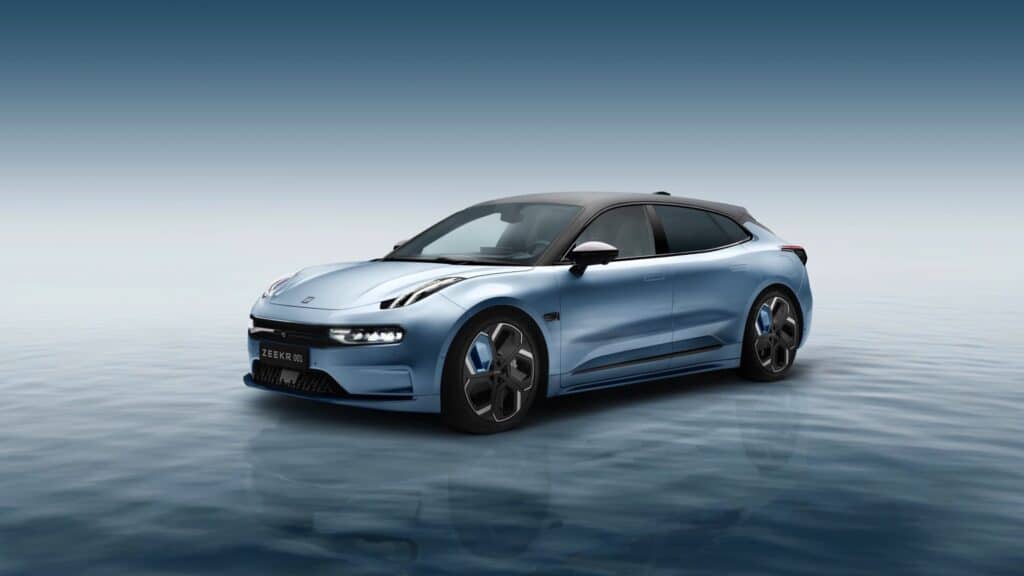 רכב חשמלי מסוג זיקר 001