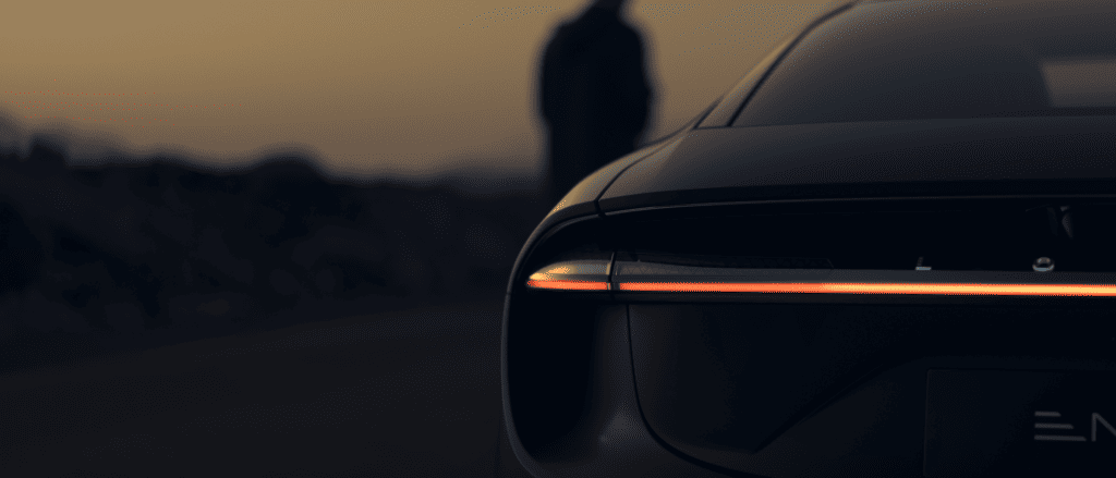 פס הלד האחורי בלוטוס אמיה