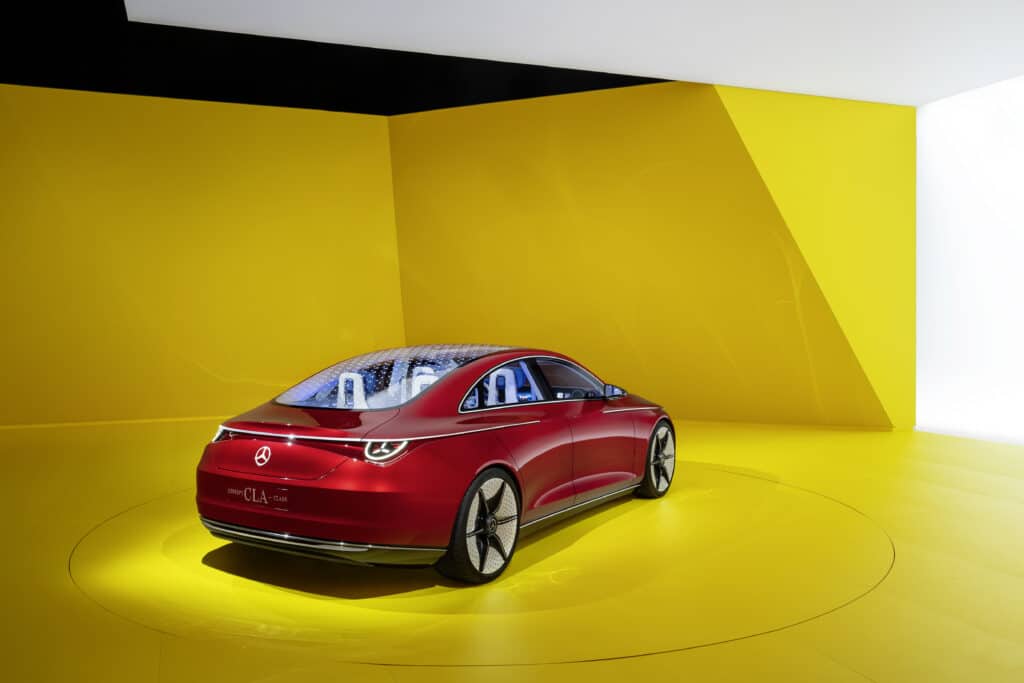 מבט אחורי על המרצדס CLA קונספט החשמלית