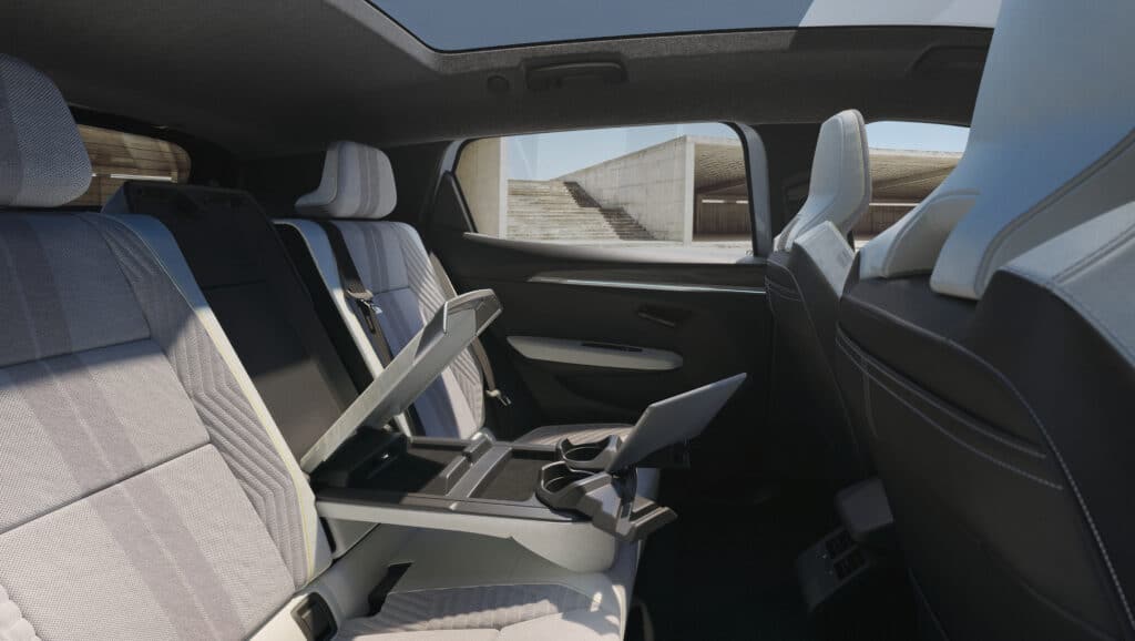 המושבים האחוריים ברנו סניק