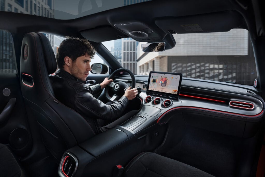 פנים הרכב של ה-#3