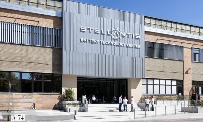 המרכז החדש לפיתוח סוללות של סטלנטיס באיטליה