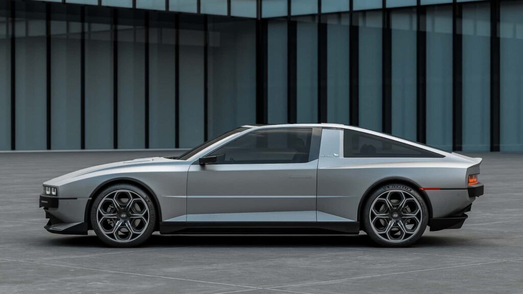 מבט צד על מכונית הקונספט החשמלית יונדאי ויז׳ן