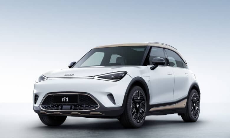 מבט קדמי על רכב הפנאי החשמלי סמארט #1