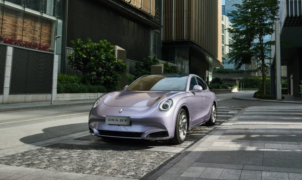 אורה 07 בנסיעה על כביש עירוני