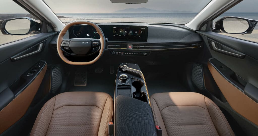 פנים הרכב וסביבת הנהג בקיה EV6