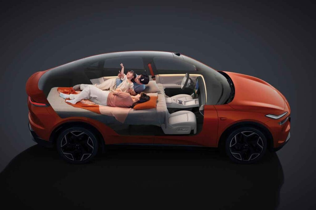 פנים הרכב של אונבו L60