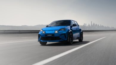 אלפיין A290 חשמלית בנסיעה על כביש