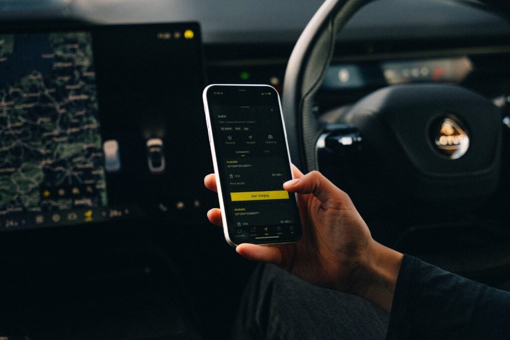 אפלקיציה של לוטוס מאפשר להטעין את הרכב ישירות מהאפליקציה