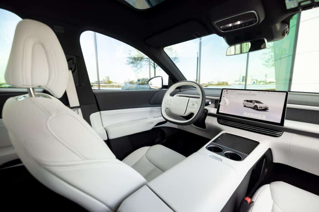 פנים הרכב וסביבת הנהג של אקספנג G6