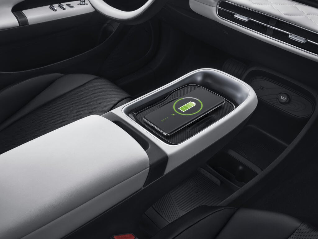 משטח טעינה אלחוטי לנייד