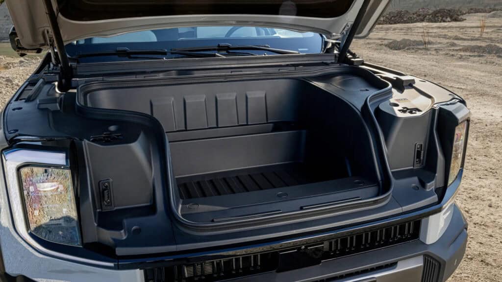 תא המטען הקדמי של טנדר חשמלי מקסוס eTERRON 9