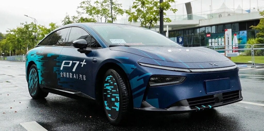 אקספנג P7 פלוס בחליפת הסוואה