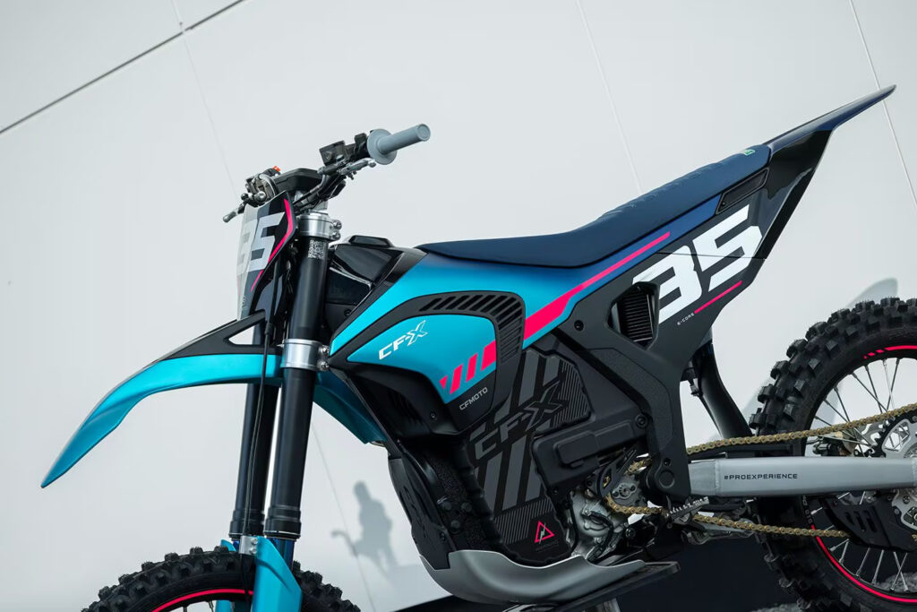 אופנוע חשמלי CF MOTO CF-X