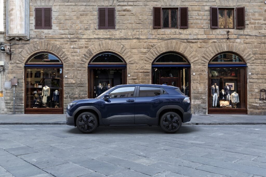 סוזוקי אי-ויטרה מבט צד