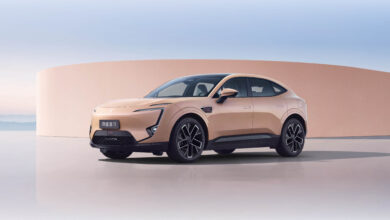 רכב חשמלי אווטר 11 מבט קדמי צד