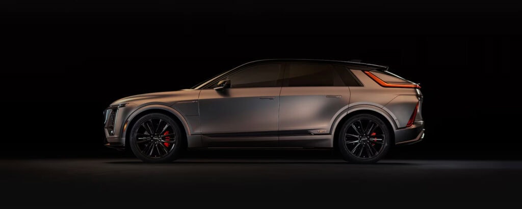 מבט צד על קאדילק ליריק V חשמלי