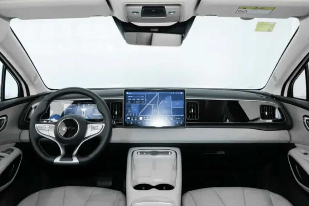 פנים הרכב של BYD סיליון 05