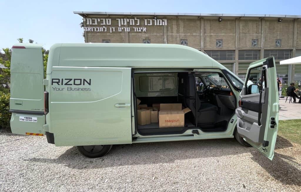 מבט צד על פאריזון סופר וואן