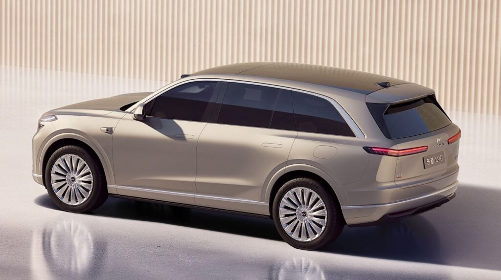 ניו אונבו L90 מבט צד