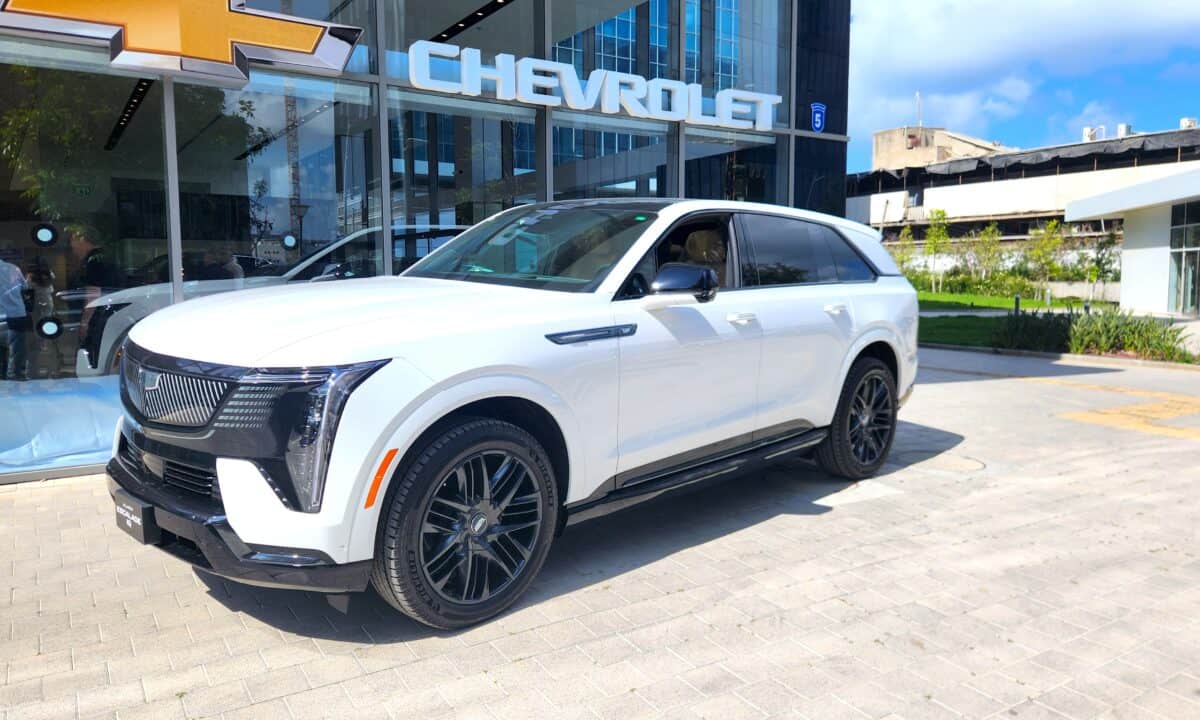 קאדילק אסקלייד חשמלי בישראל