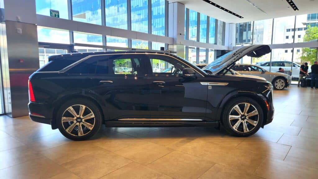 מבט צד על קאדילק אסקלייד