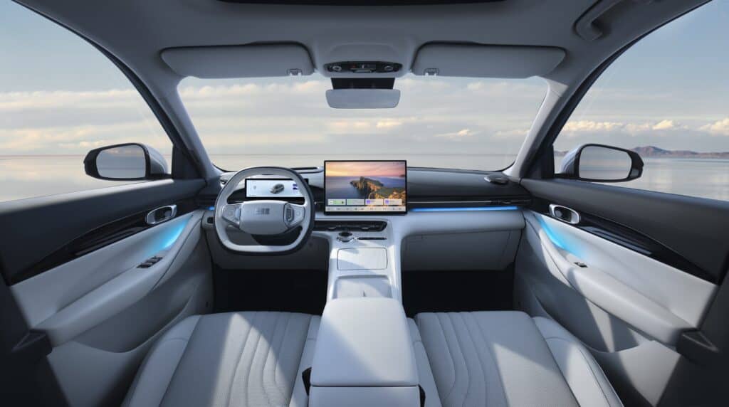 מערכת המולטימדיה וסביבת הנהג של ג׳ילי EX5