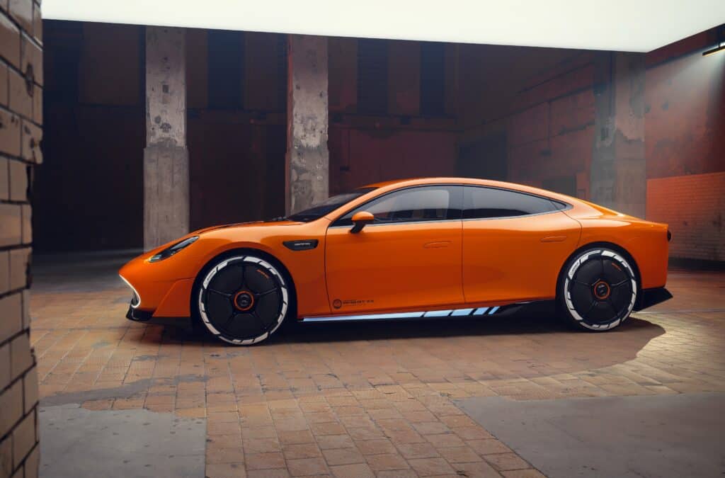 מבט צד על מרצדס AMG GT XX קונספט