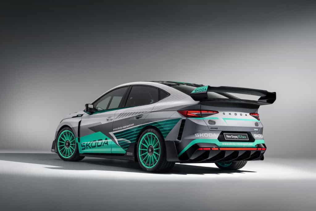 סקודה אניאק RS Race גרסת 2025