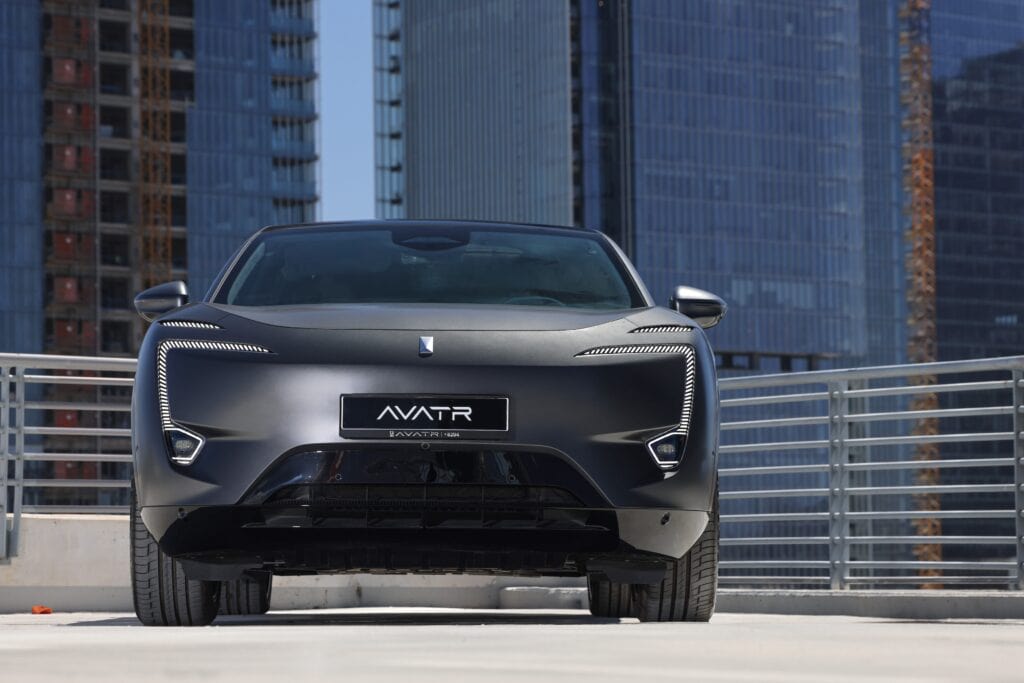 מבט קדמי על אווטאר 11