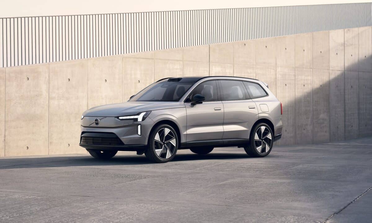 וולוו EX90 רכב פנאי חשמלי עם 7 מקומות ישיבה