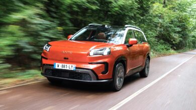 GAC איון V בנסיעה על כביש