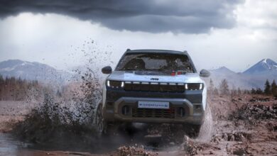 מבט קדמי על ג׳יפ קומפאס